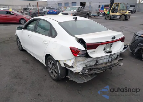 2019 Kia Forte Fe/Lx/Lxs z USA, uszkodzony, nr VIN 3KPF24AD4KE023952